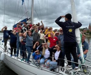 Herzensangelegenheit unserer Azubis: Unterstützung des sozialpädagogischen Segelprojekts 